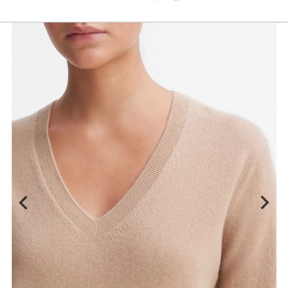 Cashmere Weekend V-Neck Sweater - Vince - Picture 1 of 4